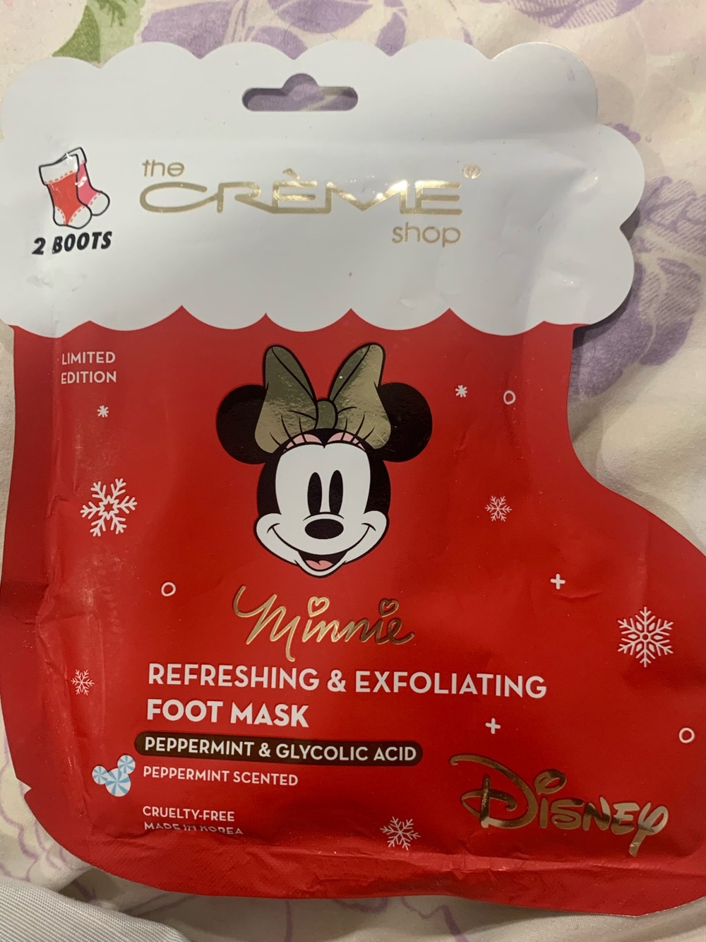 The Crème Shop x Disney Minnie Peppermint Refreshing Exfoliating Foot Mask - Red